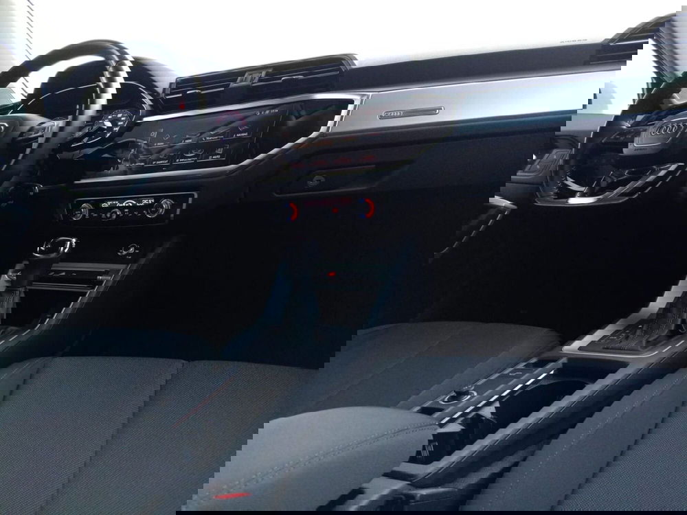 Audi Q3 Sportback usata a Bari (4)