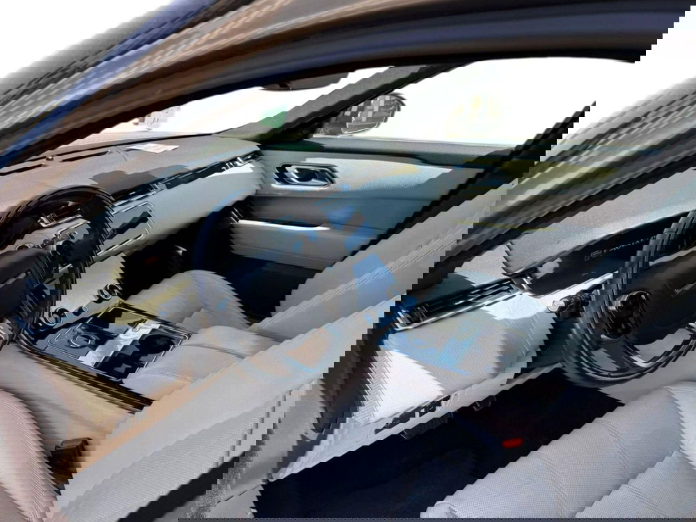 Land Rover Range Rover Velar usata a Cosenza (3)