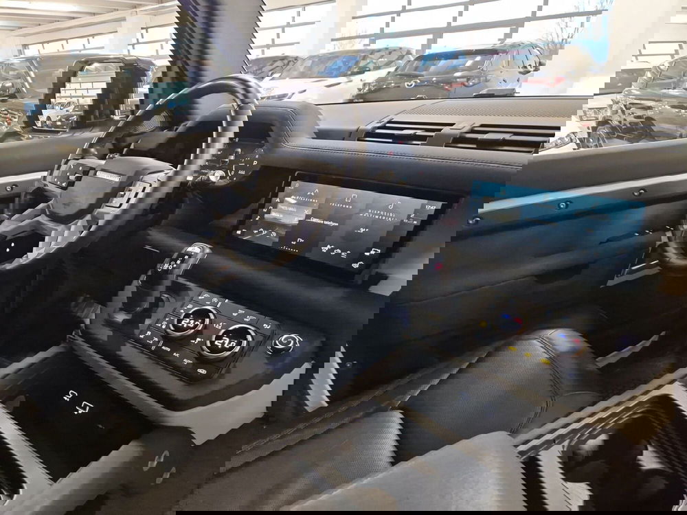 Land Rover Defender usata a Modena (11)