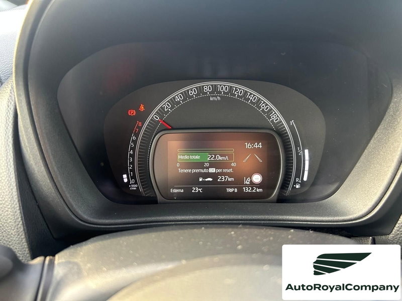 Toyota Aygo X usata a Roma (11)