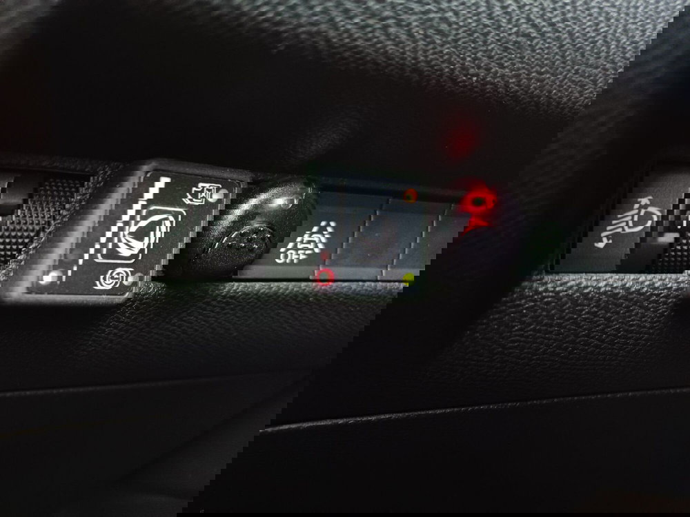 Peugeot 2008 usata a Modena (10)