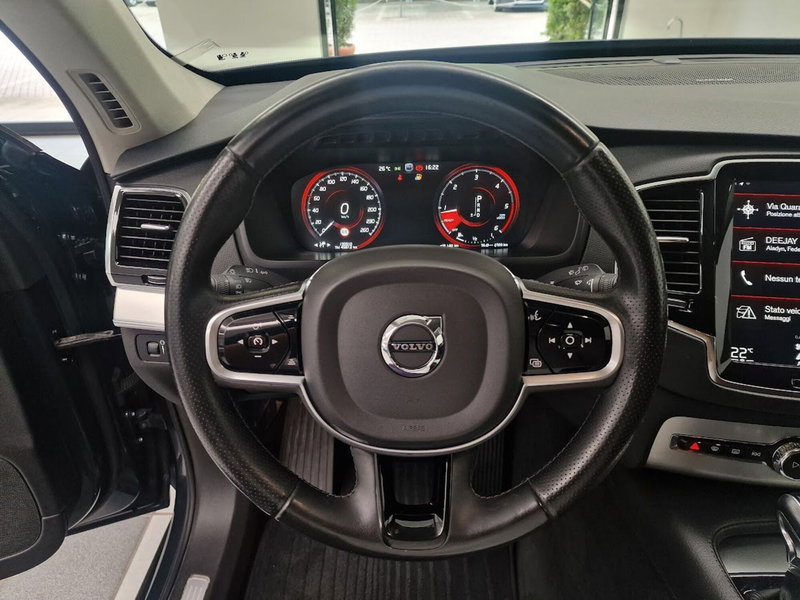 Volvo XC90 usata a Verbano Cusio Ossola (12)