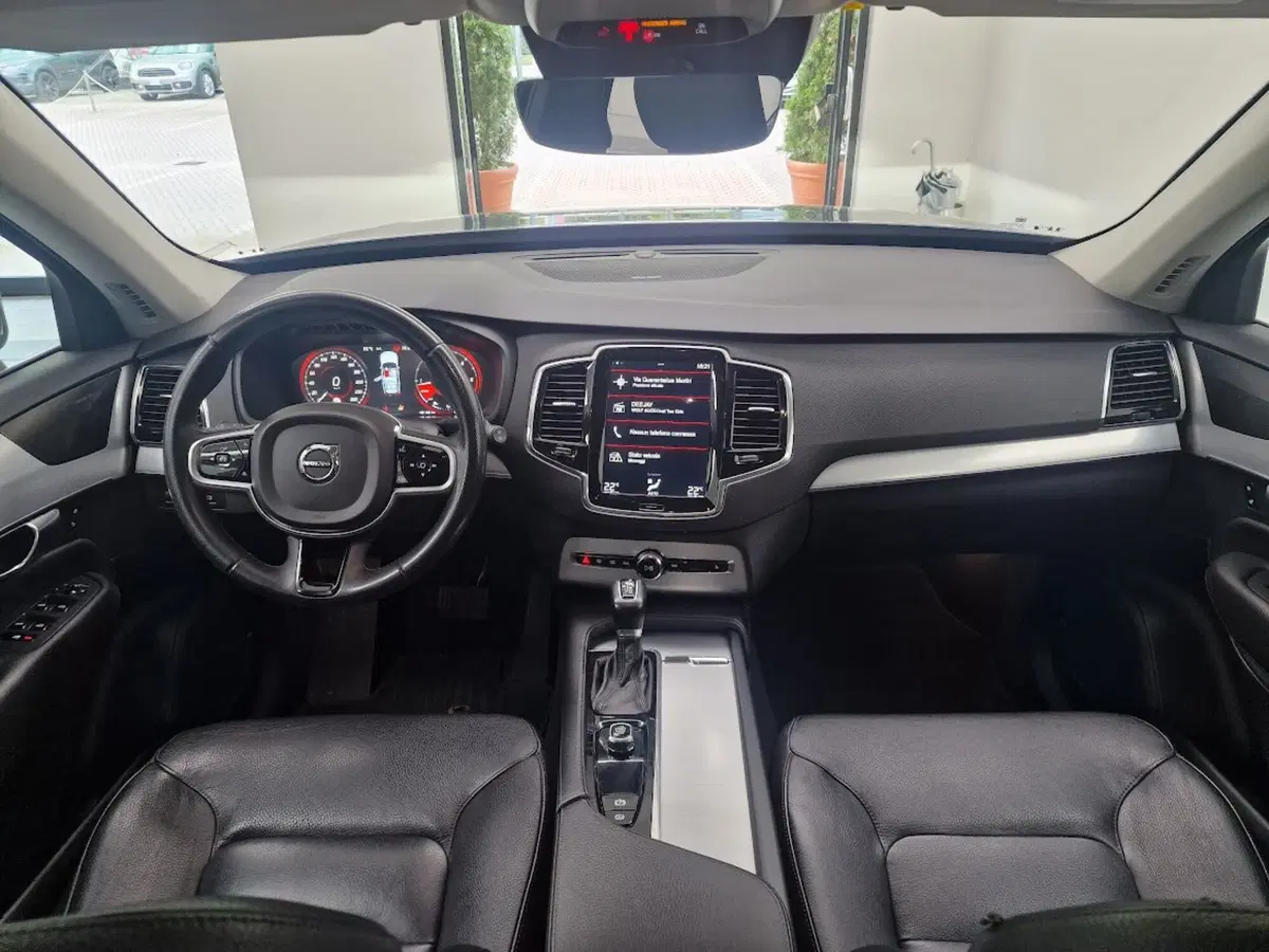 Volvo XC90 usata a Verbano Cusio Ossola (4)