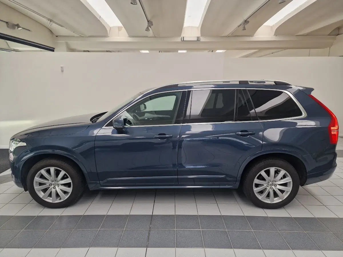 Volvo XC90 usata a Verbano Cusio Ossola (9)