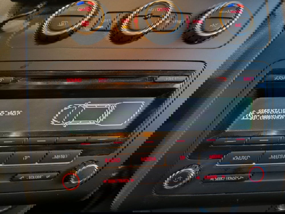 Volkswagen Touran usata a Udine (12)