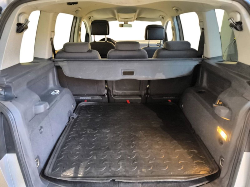 Volkswagen Touran usata a Udine (14)