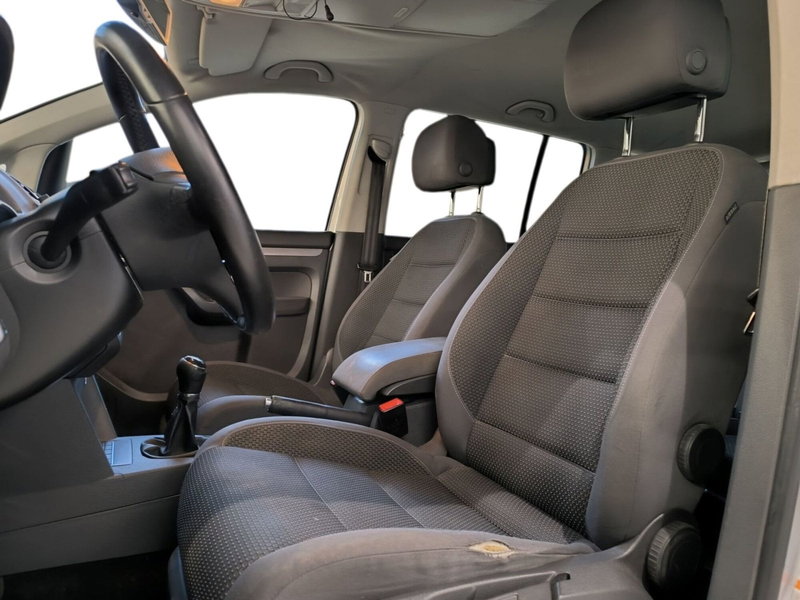 Volkswagen Touran usata a Udine (7)