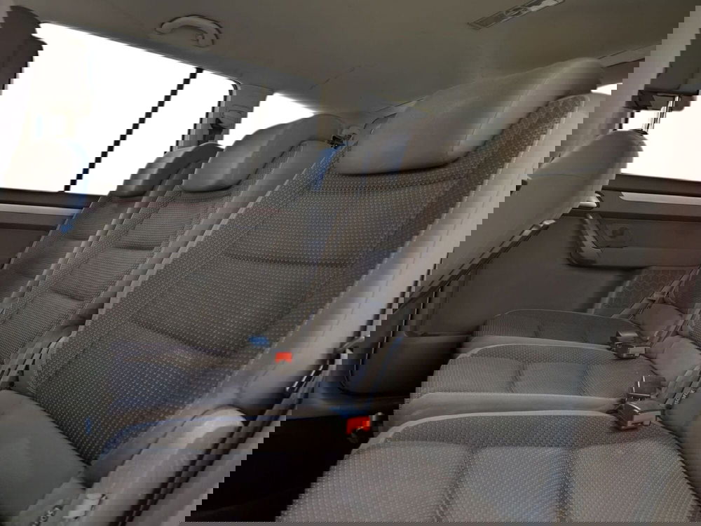 Volkswagen Touran usata a Udine (8)