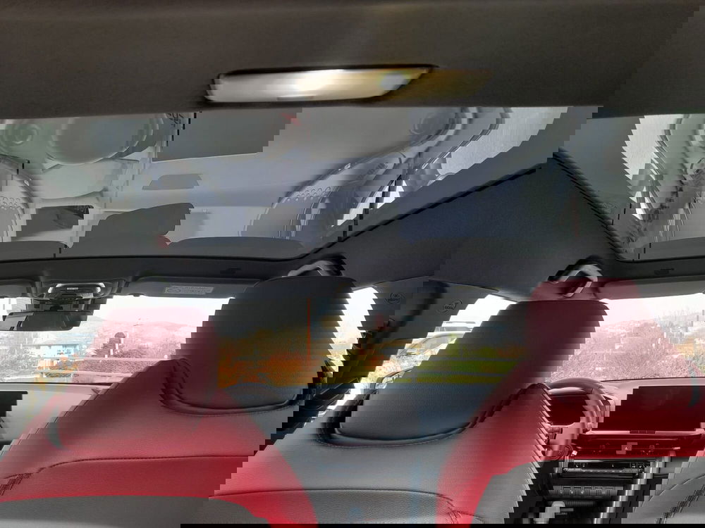 Toyota Toyota C-HR nuova a L'Aquila (10)