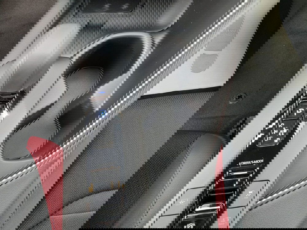 Toyota Toyota C-HR nuova a L'Aquila (16)