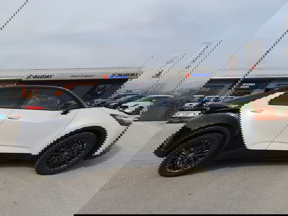 Toyota Toyota C-HR nuova a L'Aquila (2)