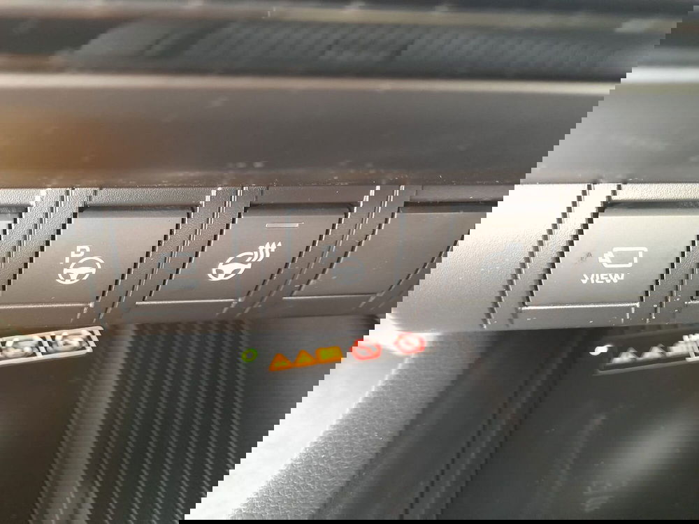 Toyota Toyota C-HR nuova a L'Aquila (20)