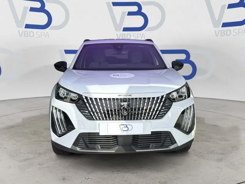 Peugeot 2008 nuova a Milano (2)