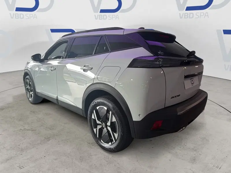 Peugeot 2008 nuova a Milano (4)