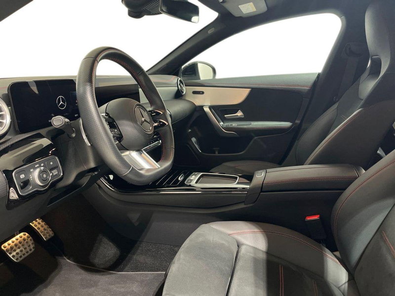 Mercedes-Benz CLA Shooting Brake usata a Napoli (10)