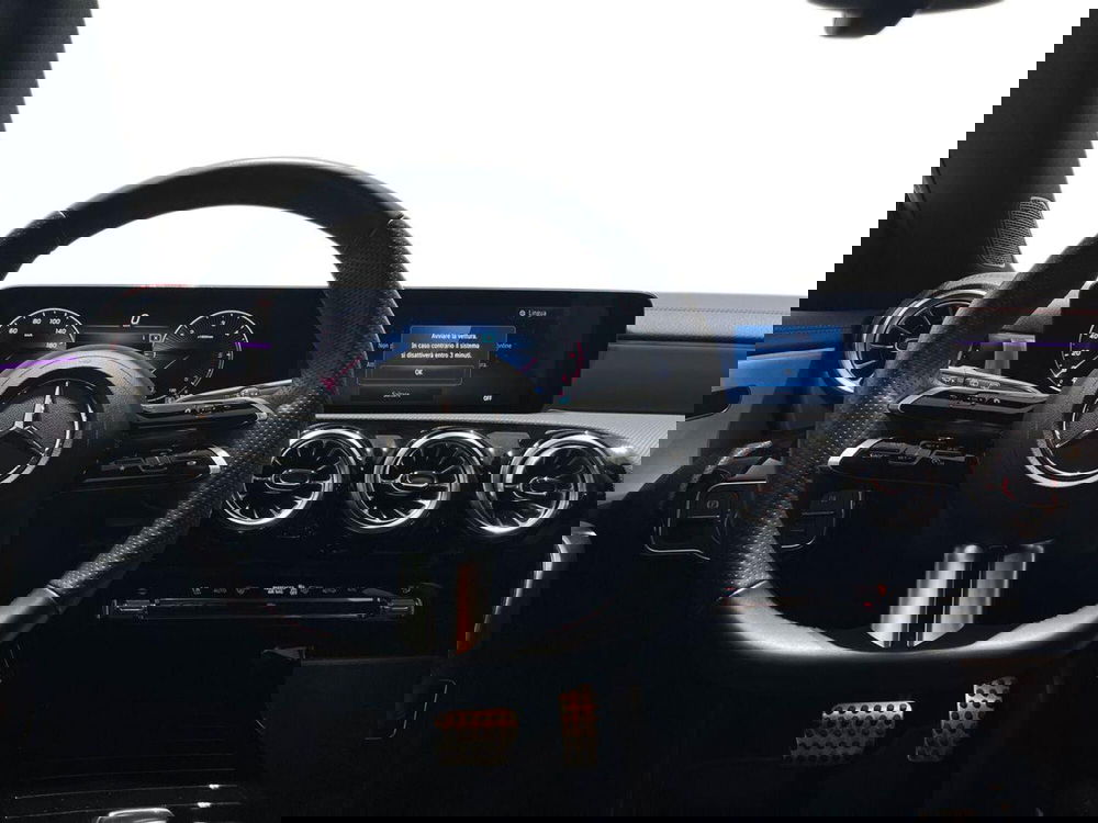 Mercedes-Benz CLA Shooting Brake usata a Napoli (11)