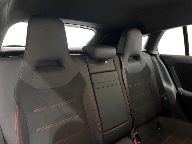 Mercedes-Benz CLA Shooting Brake usata a Napoli (16)