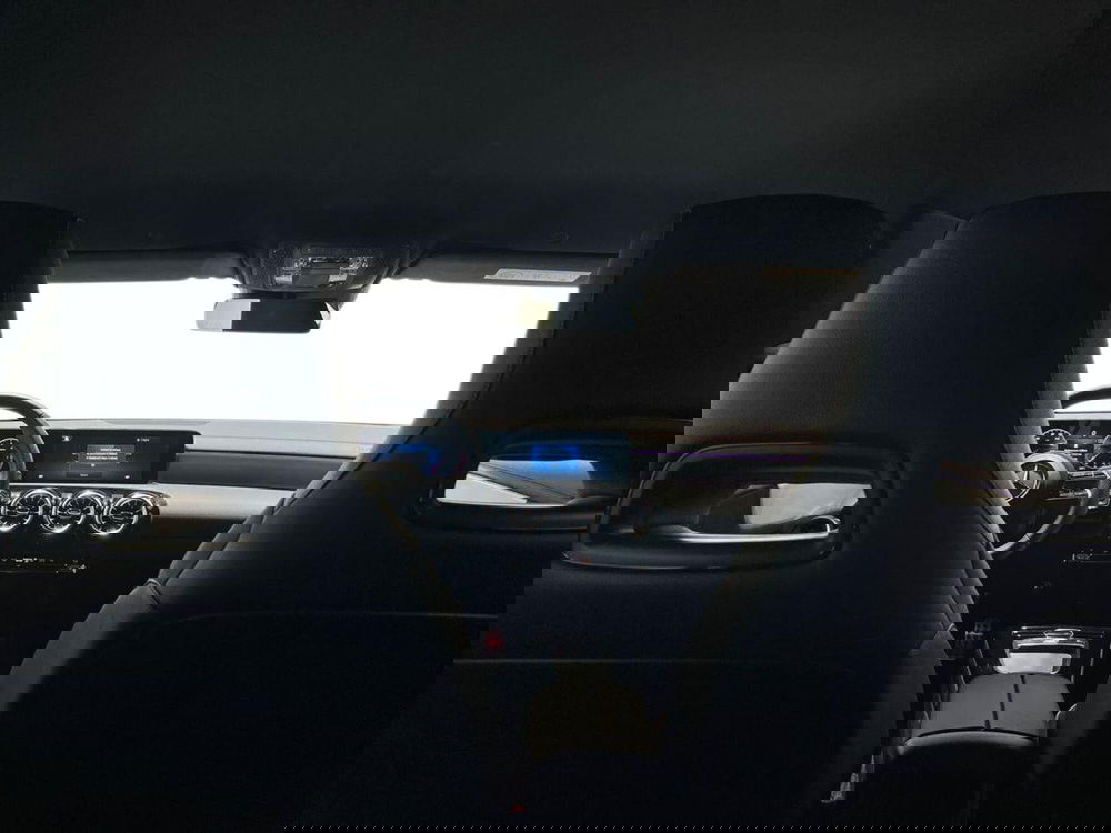 Mercedes-Benz CLA Shooting Brake usata a Napoli (18)