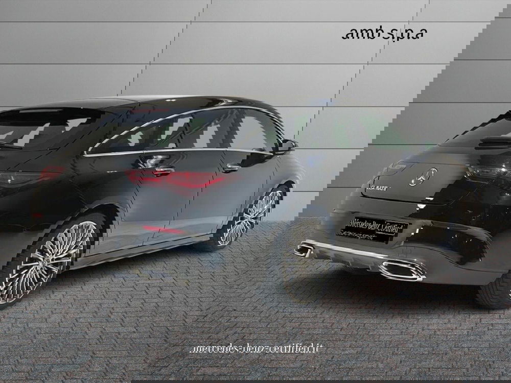Mercedes-Benz CLA Shooting Brake usata a Napoli (2)