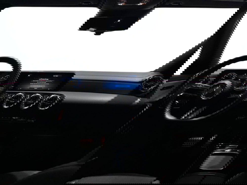 Mercedes-Benz CLA Shooting Brake usata a Napoli (9)