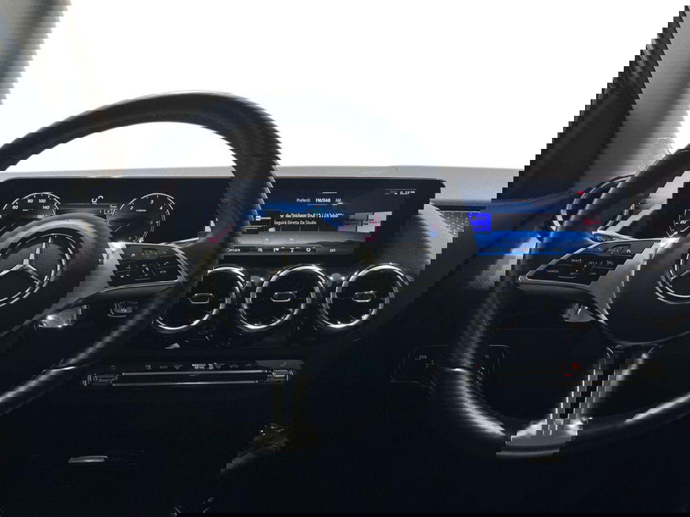 Mercedes-Benz GLA SUV usata a Napoli (11)