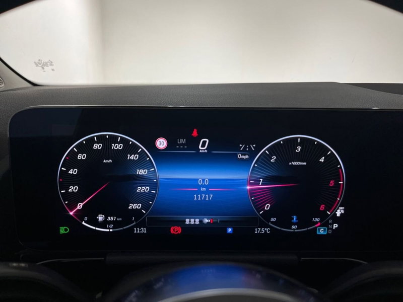 Mercedes-Benz GLA SUV usata a Napoli (13)