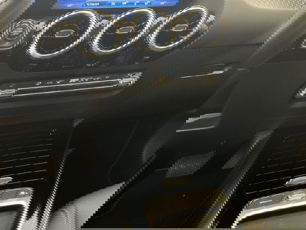 Mercedes-Benz GLA SUV usata a Napoli (14)