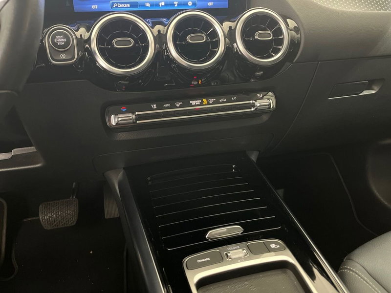 Mercedes-Benz GLA SUV usata a Napoli (14)