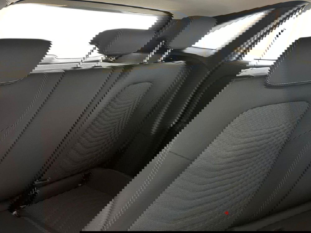 Mercedes-Benz GLA SUV usata a Napoli (16)