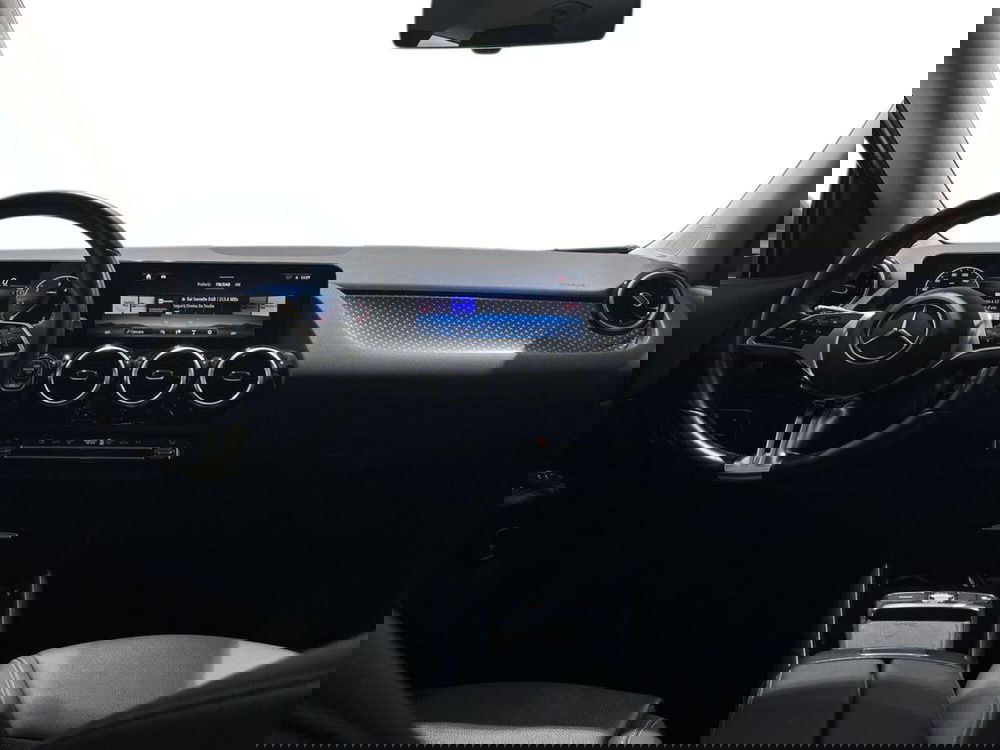 Mercedes-Benz GLA SUV usata a Napoli (9)