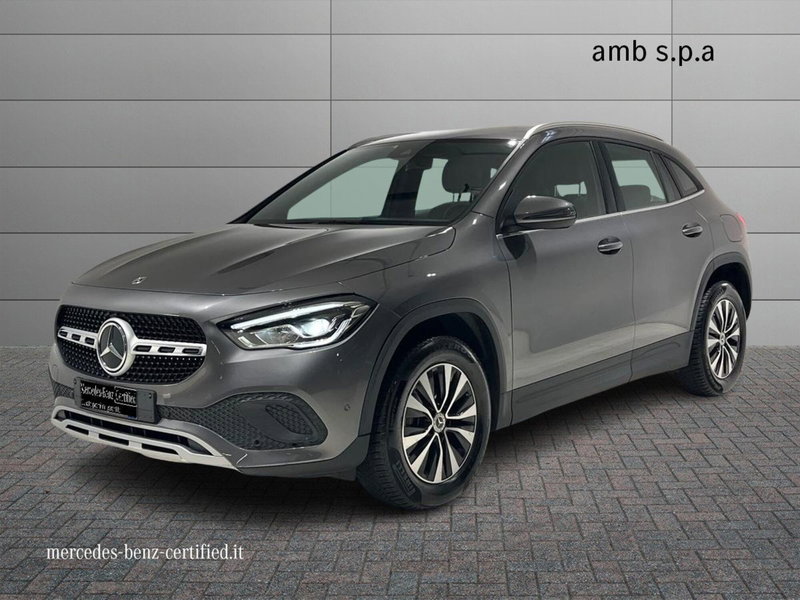 Mercedes-Benz GLA SUV usata a Napoli