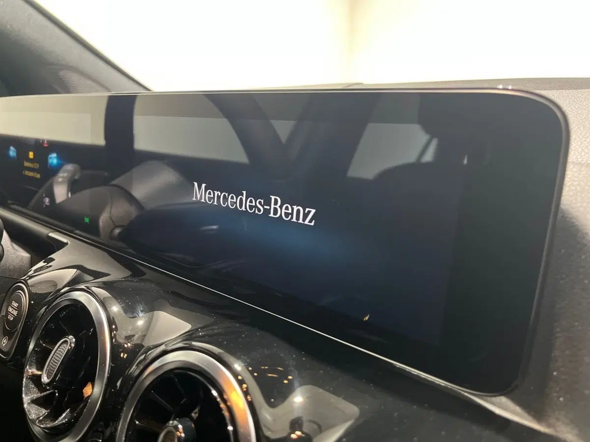 Mercedes-Benz GLA SUV usata a Napoli (12)