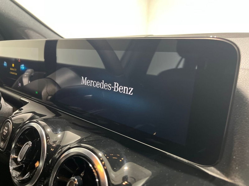 Mercedes-Benz GLA SUV usata a Napoli (12)