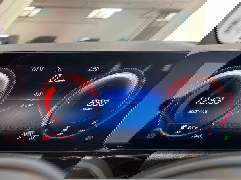 Mercedes-Benz GLA SUV usata a Napoli (13)