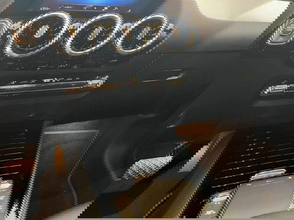 Mercedes-Benz GLA SUV usata a Napoli (14)