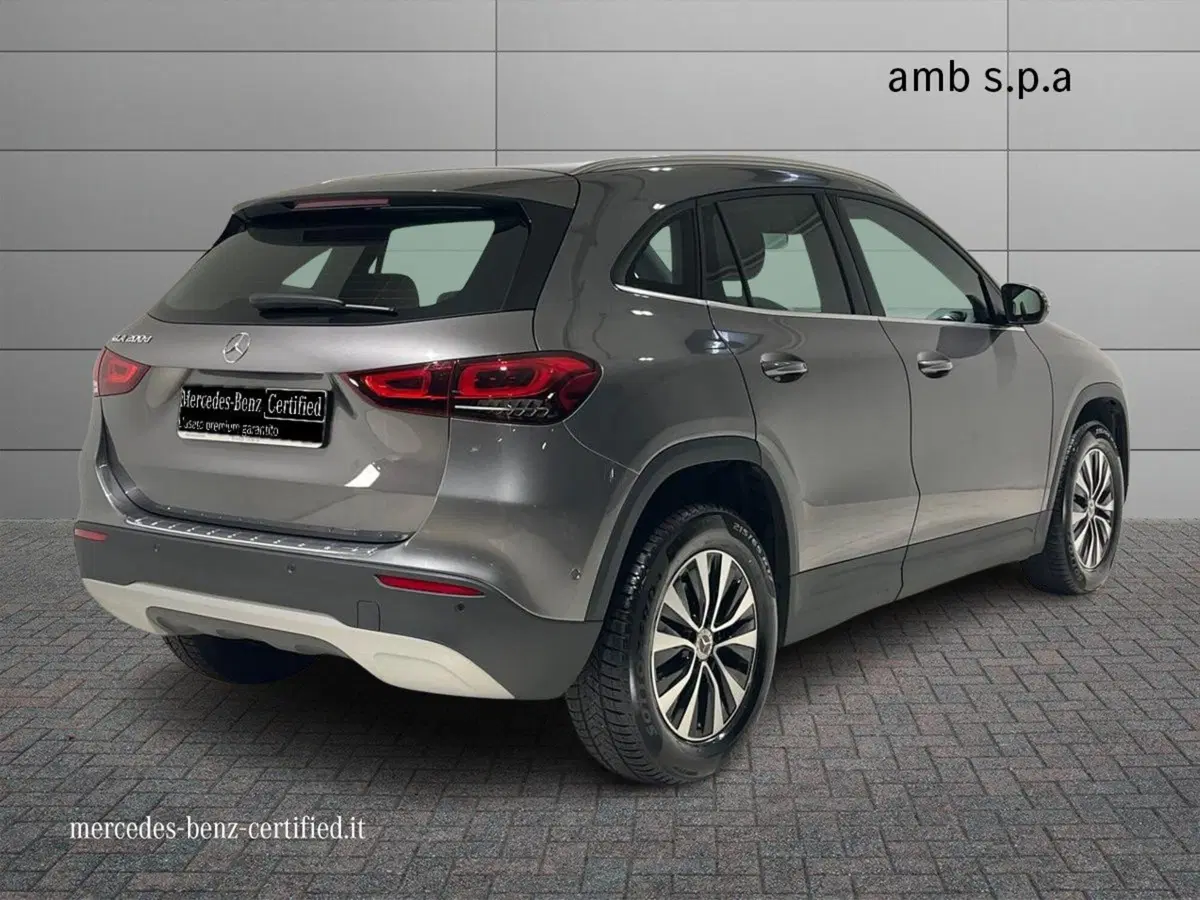 Mercedes-Benz GLA SUV usata a Napoli (2)
