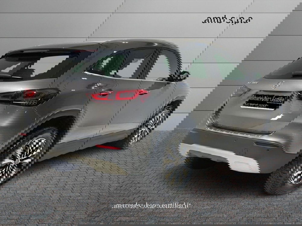 Mercedes-Benz GLA SUV usata a Napoli (2)