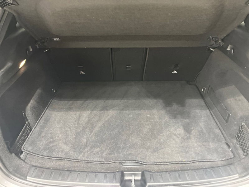 Mercedes-Benz GLA SUV usata a Napoli (8)