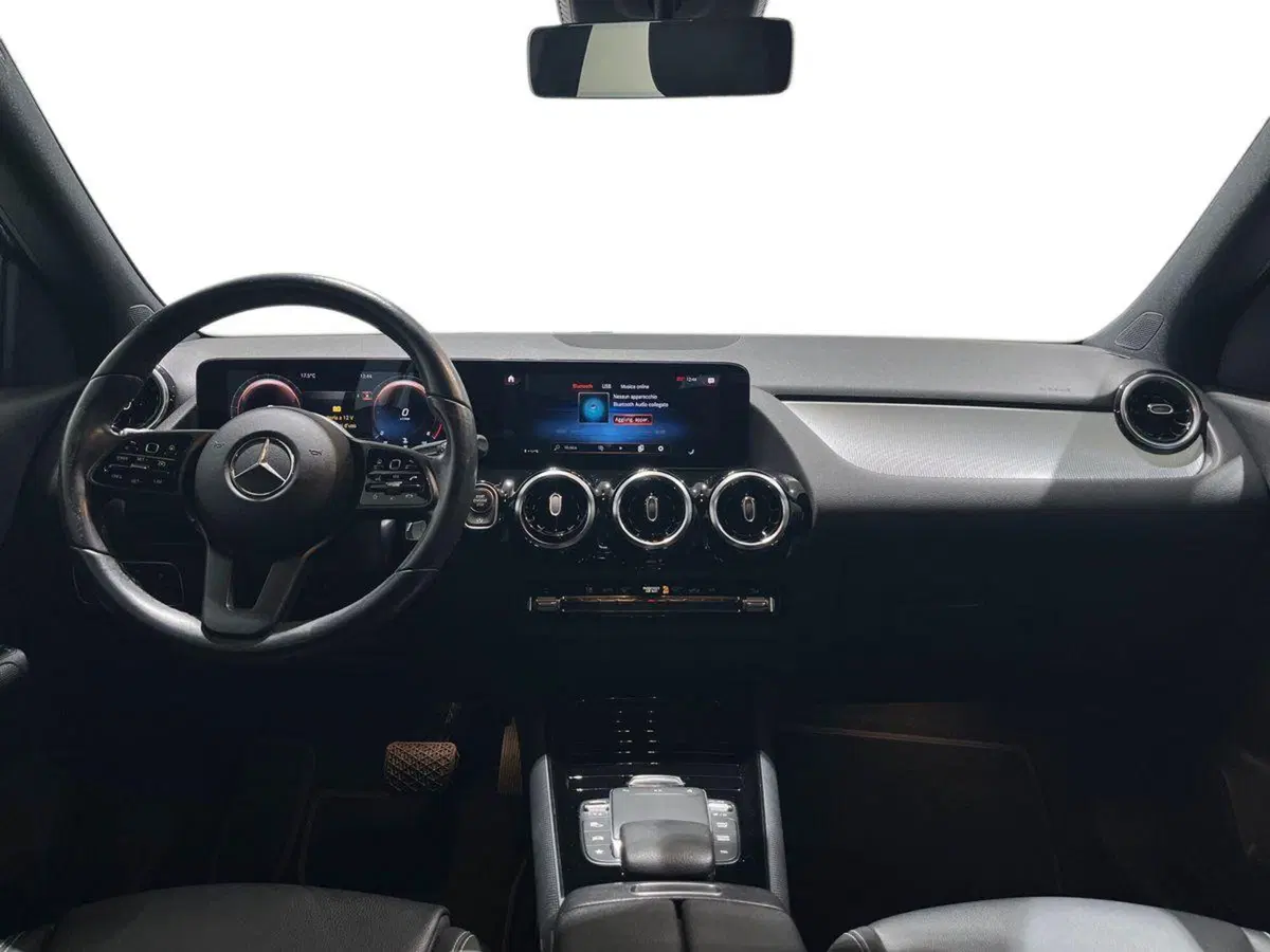 Mercedes-Benz GLA SUV usata a Napoli (9)