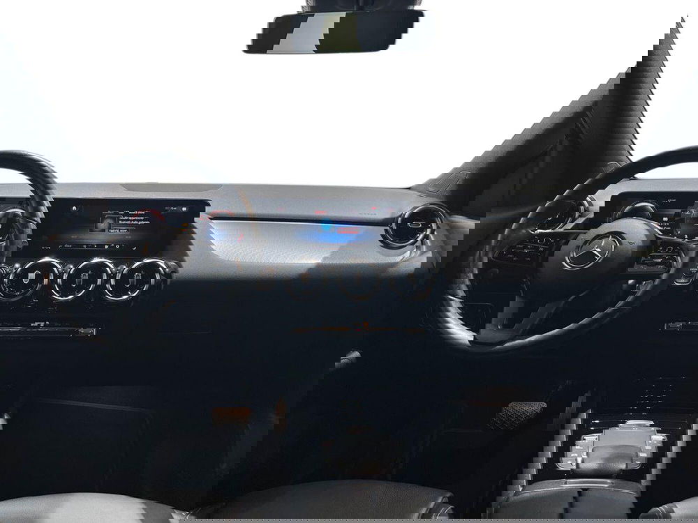 Mercedes-Benz GLA SUV usata a Napoli (9)