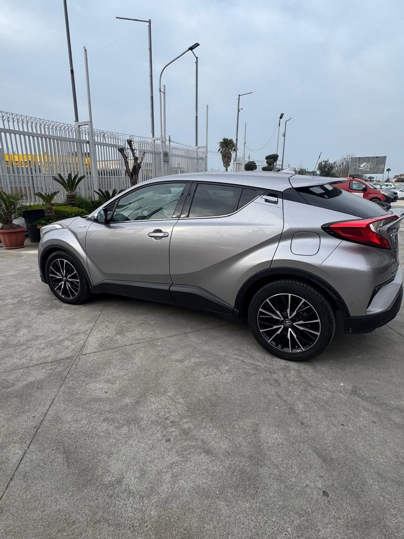 Toyota Toyota C-HR usata a Caserta (4)