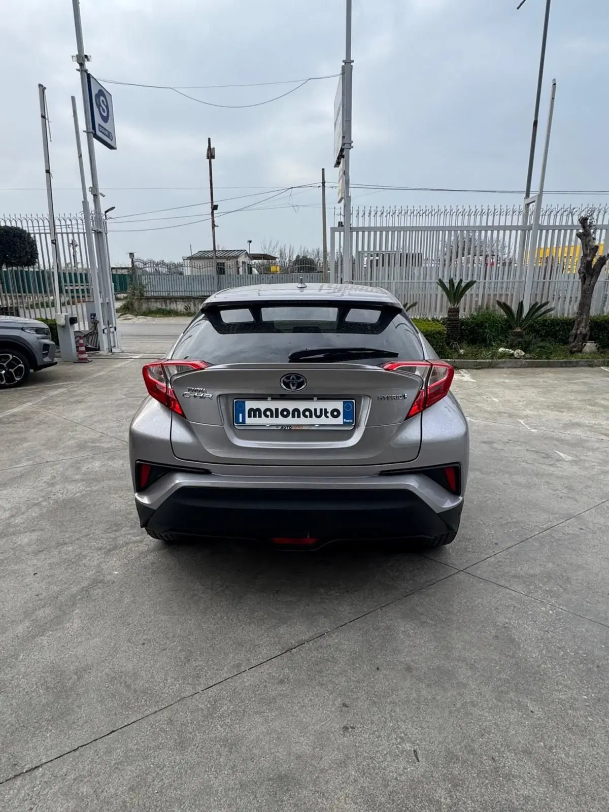 Toyota Toyota C-HR usata a Caserta (5)