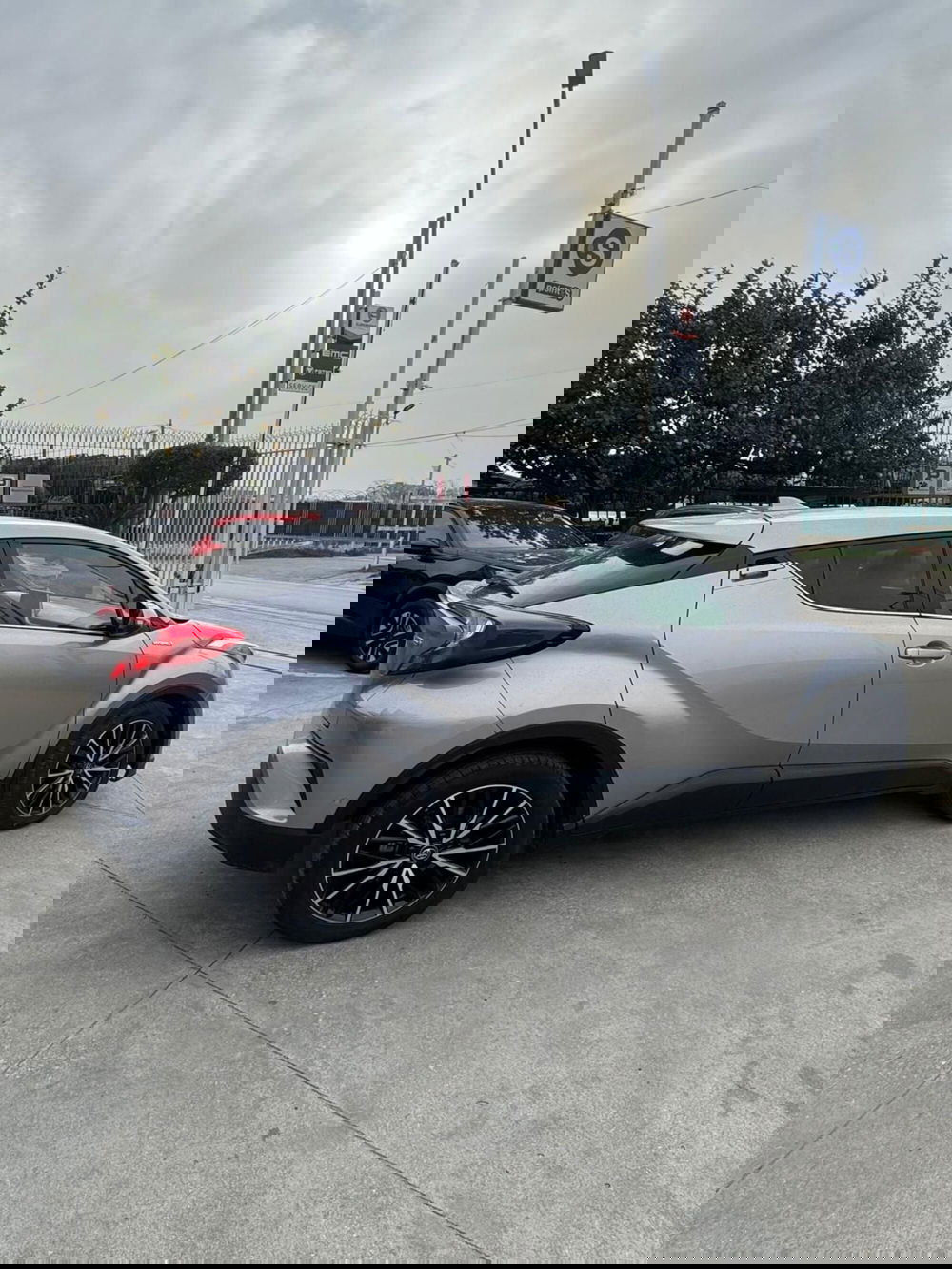 Toyota Toyota C-HR usata a Caserta (6)