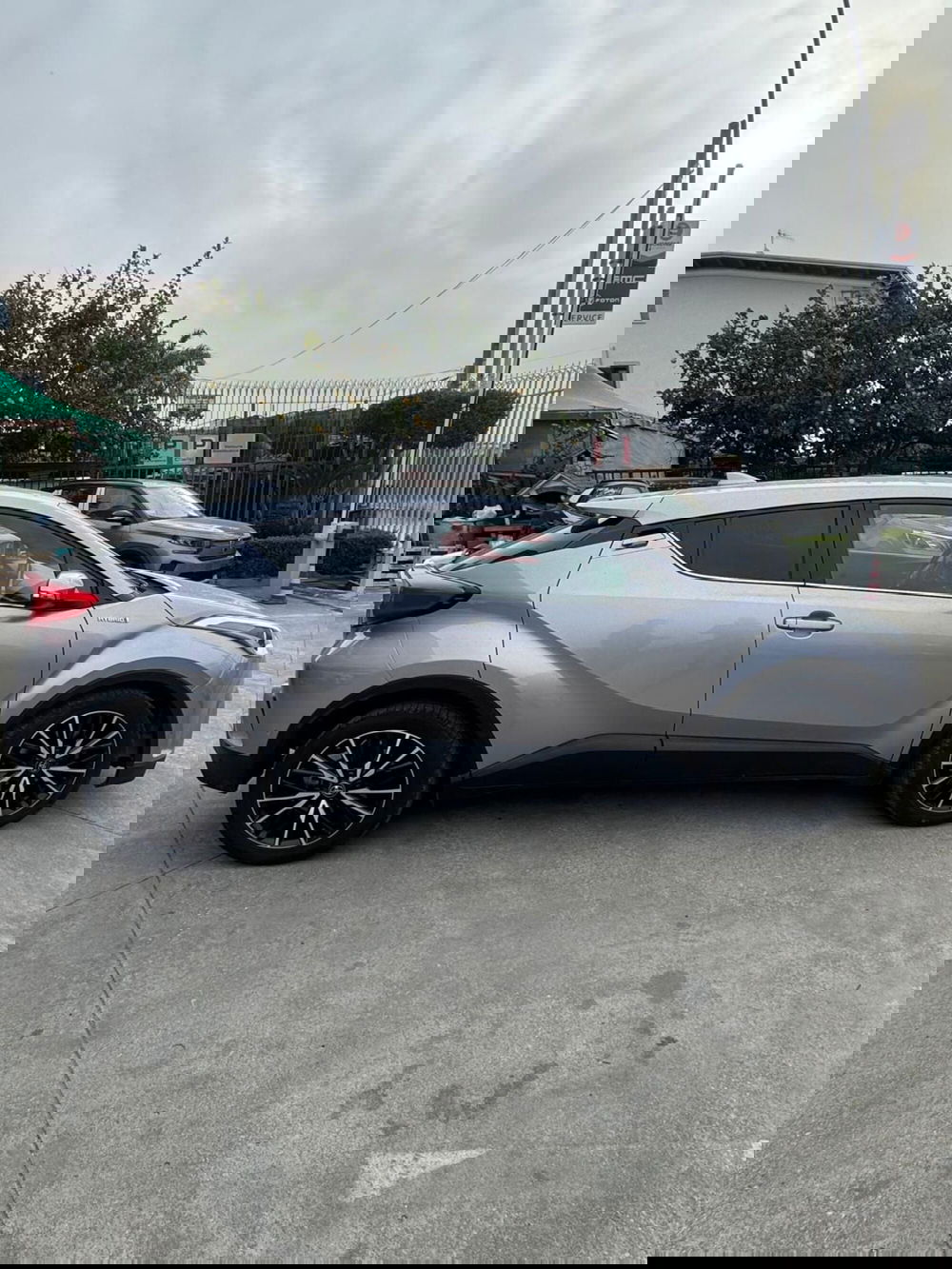 Toyota Toyota C-HR usata a Caserta (7)