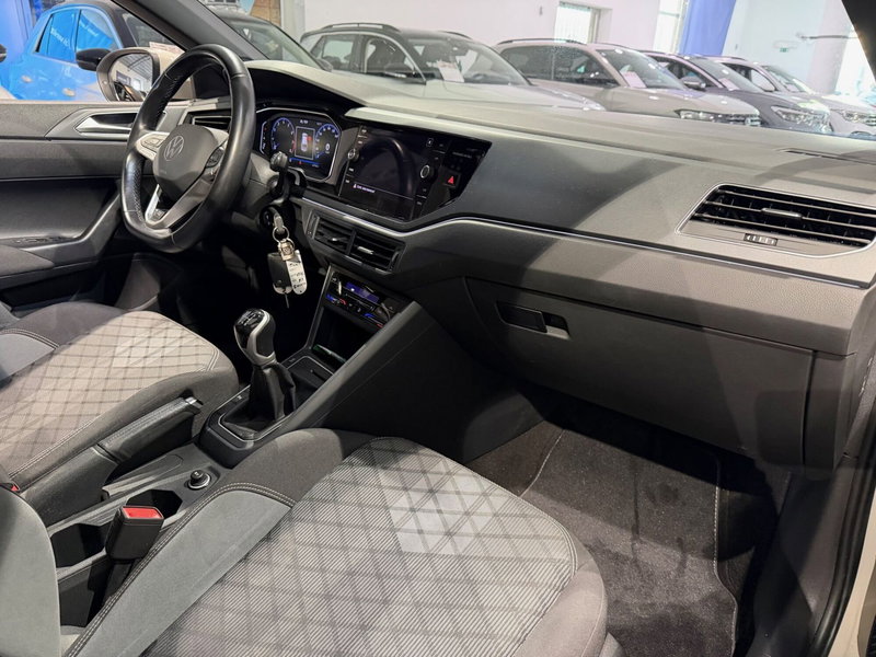 Volkswagen Taigo usata a Genova (11)