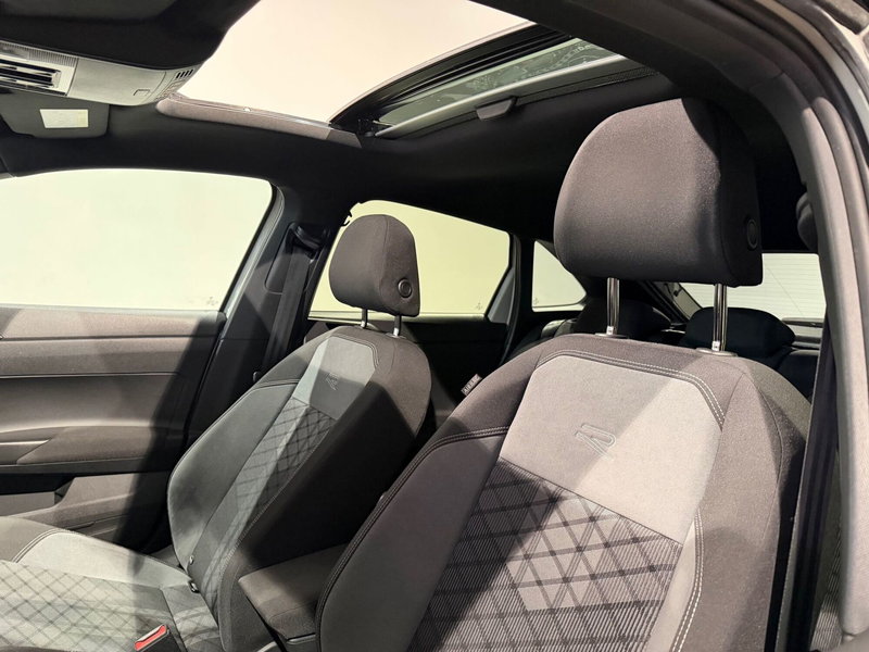 Volkswagen Taigo usata a Genova (9)