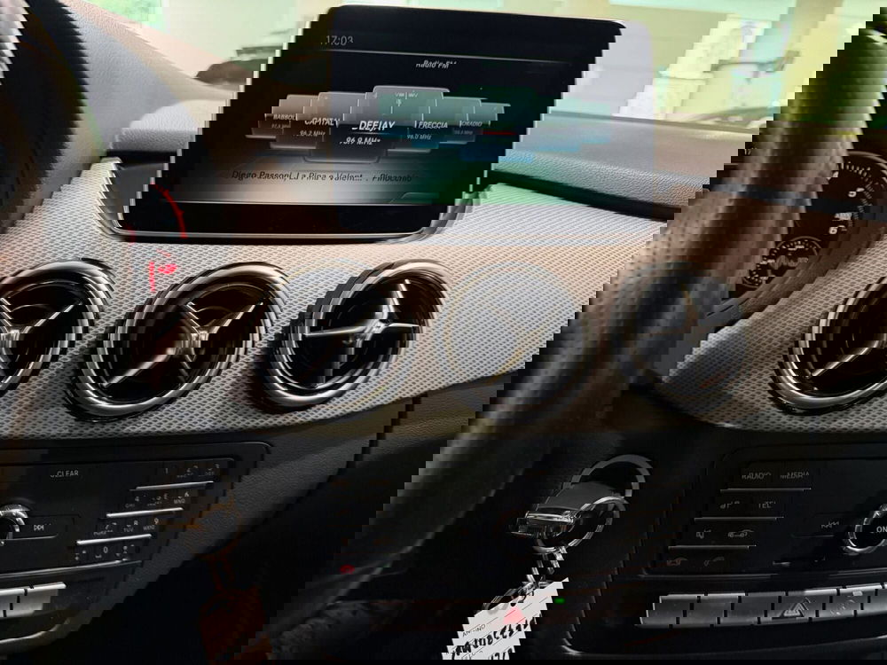 Mercedes-Benz Classe B usata a Genova (12)