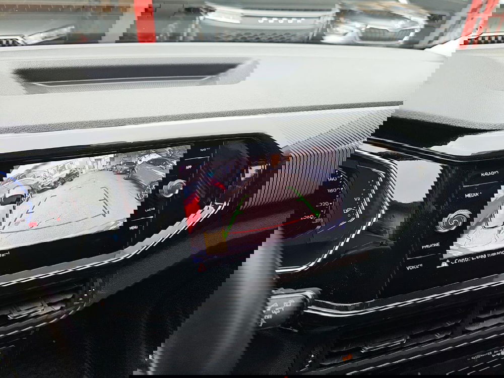 Volkswagen T-Cross usata a Lecco (14)