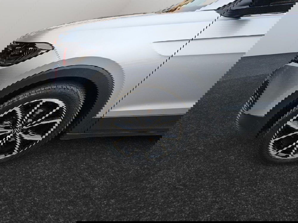 Volkswagen T-Cross usata a Lecco (15)