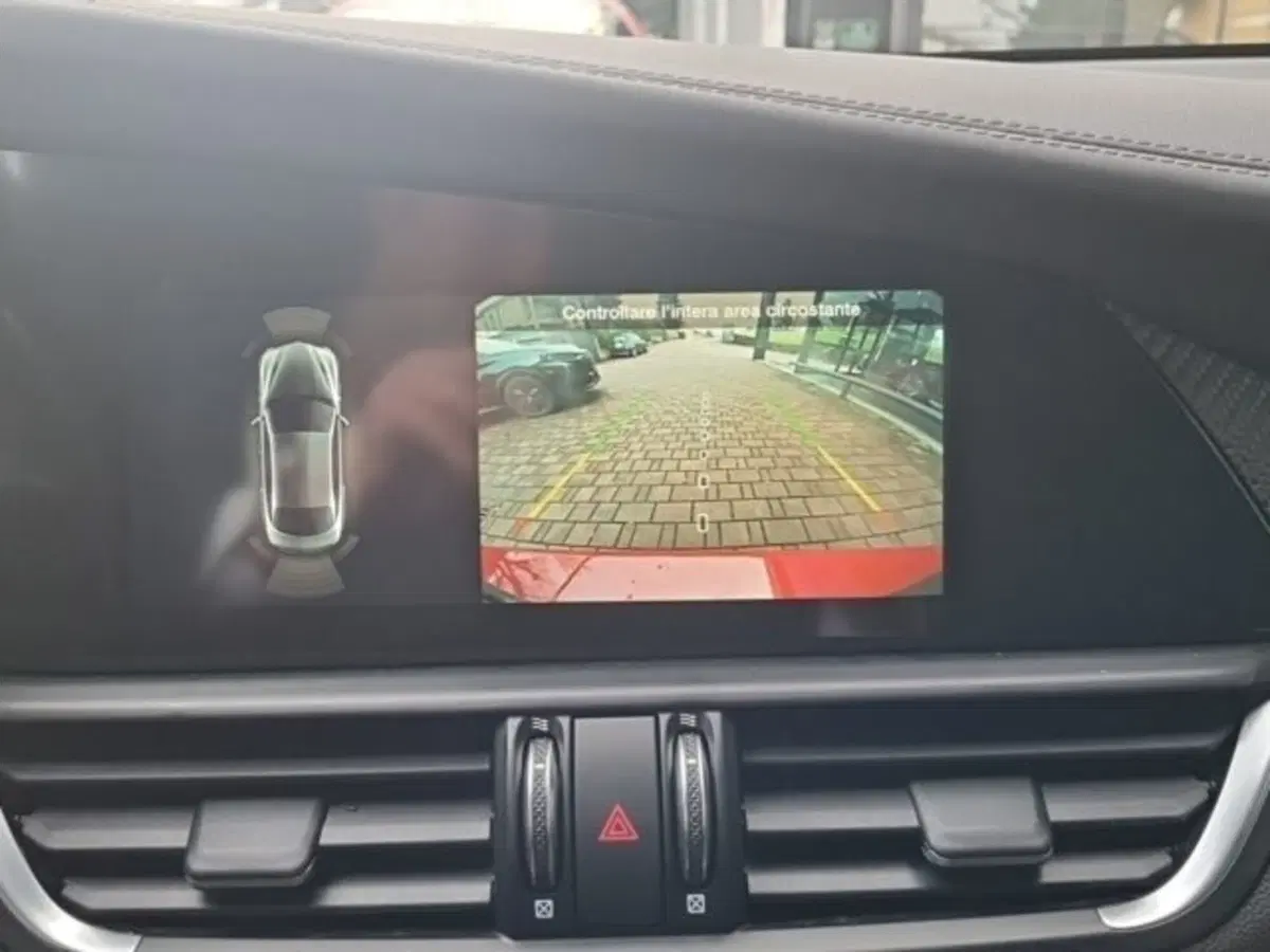 Alfa Romeo Giulia nuova a Monza e Brianza (17)